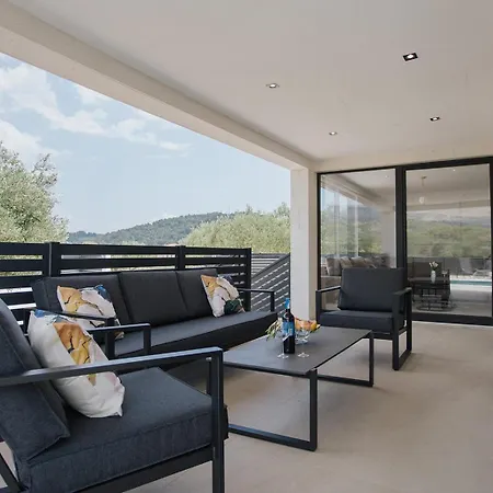 Villa Oliva *