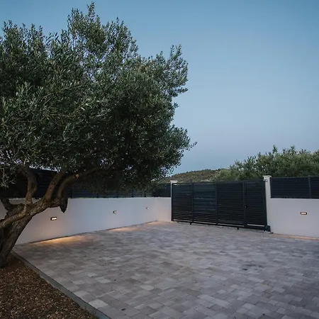 Oliva Villa